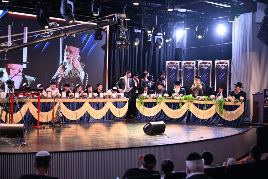 משבעה יוצא אחד: נבחר חתן הגמרא במעמד אלפי נערים