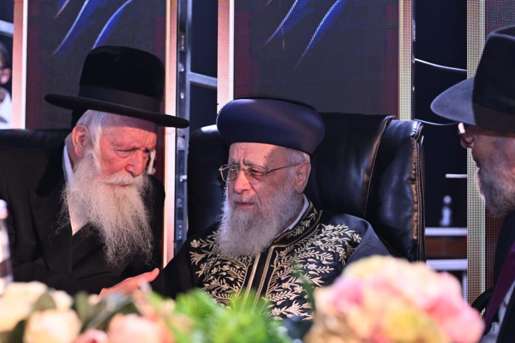 משבעה יוצא אחד: נבחר חתן הגמרא במעמד אלפי נערים