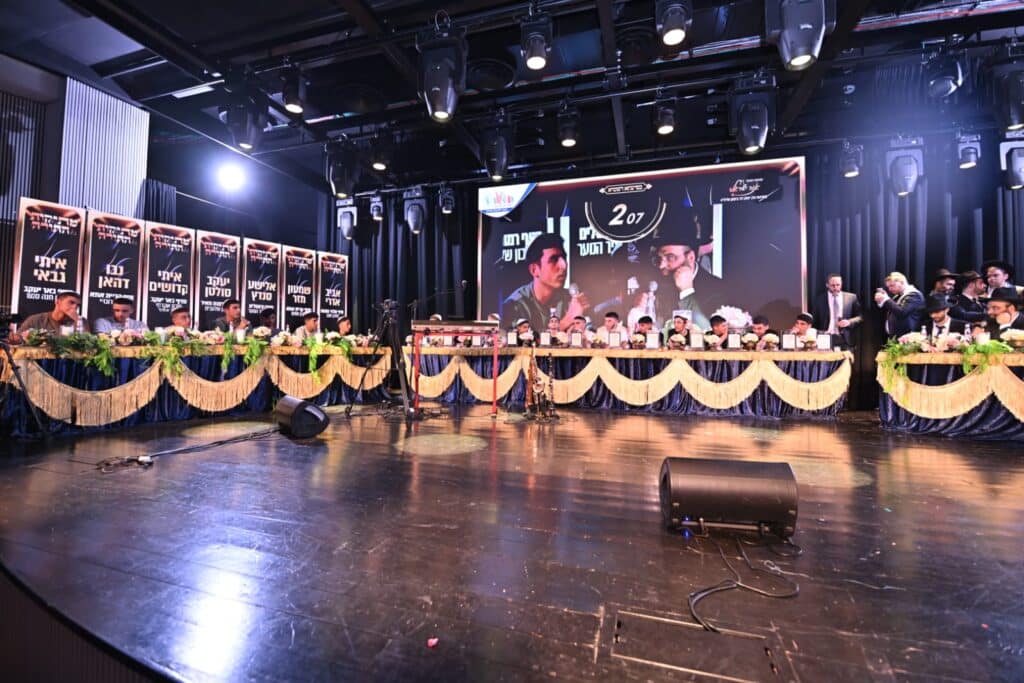 משבעה יוצא אחד: נבחר חתן הגמרא במעמד אלפי נערים