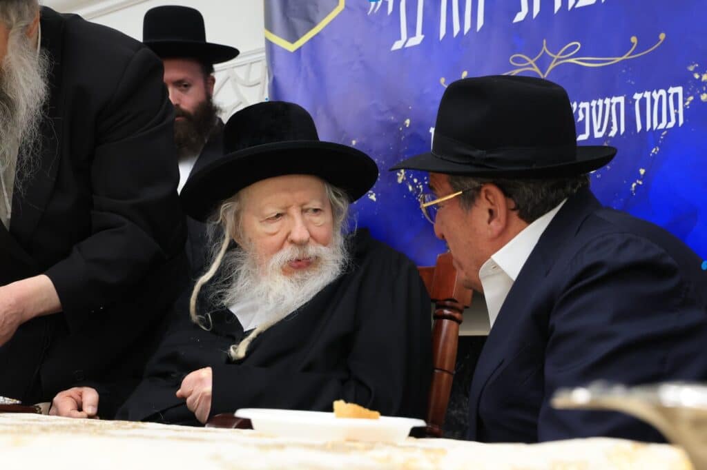 מרטיט: הילדים המיוחדים נבחנו על מסכתות הש"ס מול הרבי