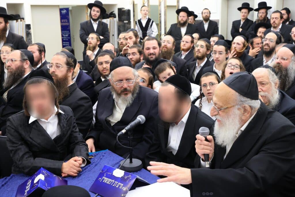 מרטיט: הילדים המיוחדים נבחנו על מסכתות הש"ס מול הרבי