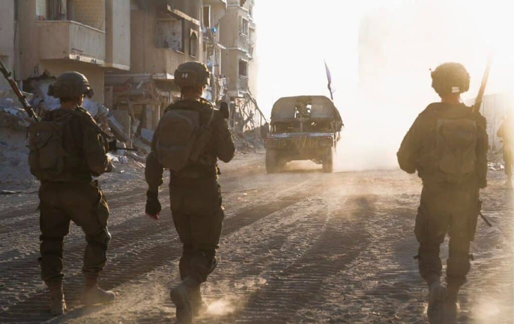 כוחות צה"ל איתרו אמצעי לחימה ומנהרה שהוסתרו בבית ספר