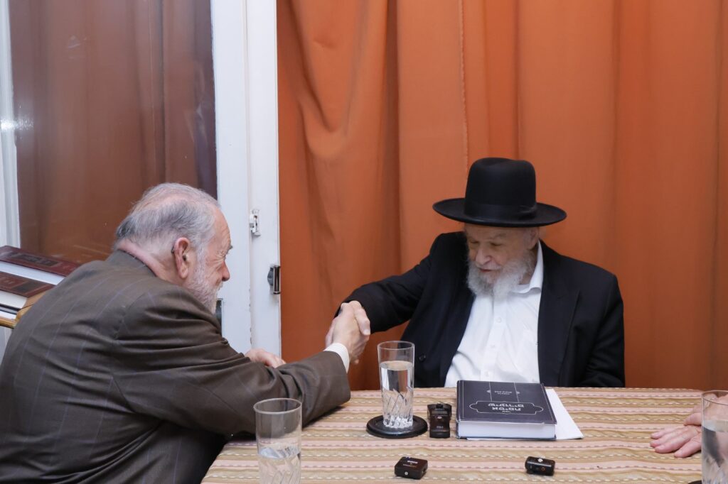 השגריר התפעל מהתנאים של הבחורים האמריקאים בסלבודקא השגריר התפעל מהתנאים של הבחורים האמריקאים בסלבודקא