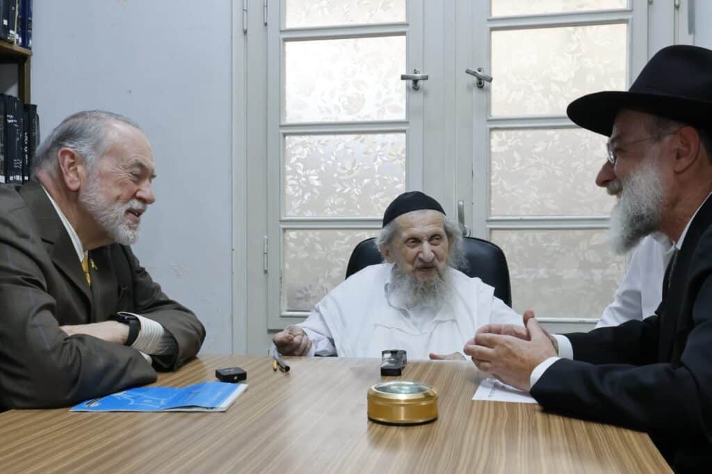 השגריר התפעל מהתנאים של הבחורים האמריקאים בסלבודקא השגריר התפעל מהתנאים של הבחורים האמריקאים בסלבודקא