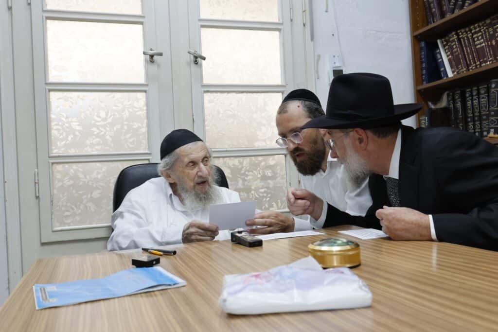 השגריר התפעל מהתנאים של הבחורים האמריקאים בסלבודקא השגריר התפעל מהתנאים של הבחורים האמריקאים בסלבודקא