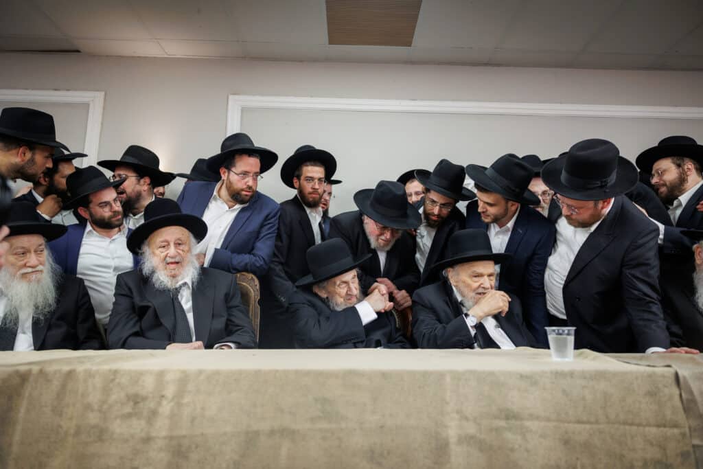 שמחת דגל התורה: נישואי נינו הראשון של מרן הגר״ד לנדו