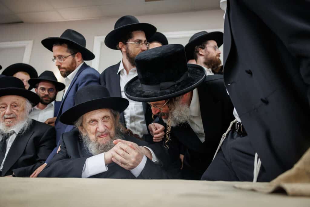 שמחת דגל התורה: נישואי נינו הראשון של מרן הגר״ד לנדו