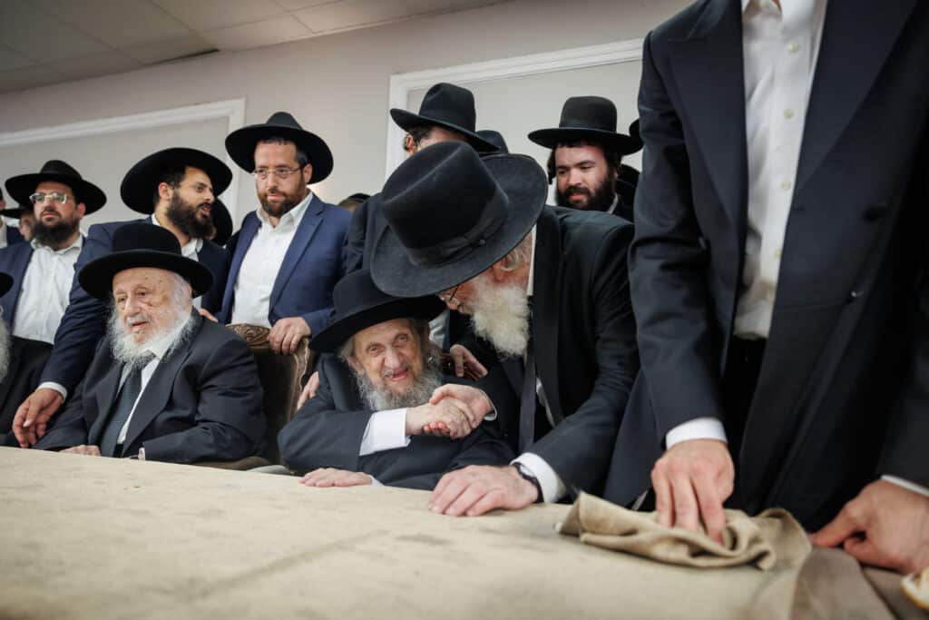 שמחת דגל התורה: נישואי נינו הראשון של מרן הגר״ד לנדו