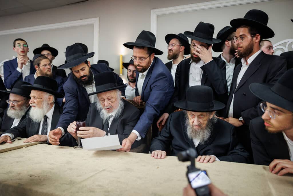 שמחת דגל התורה: נישואי נינו הראשון של מרן הגר״ד לנדו