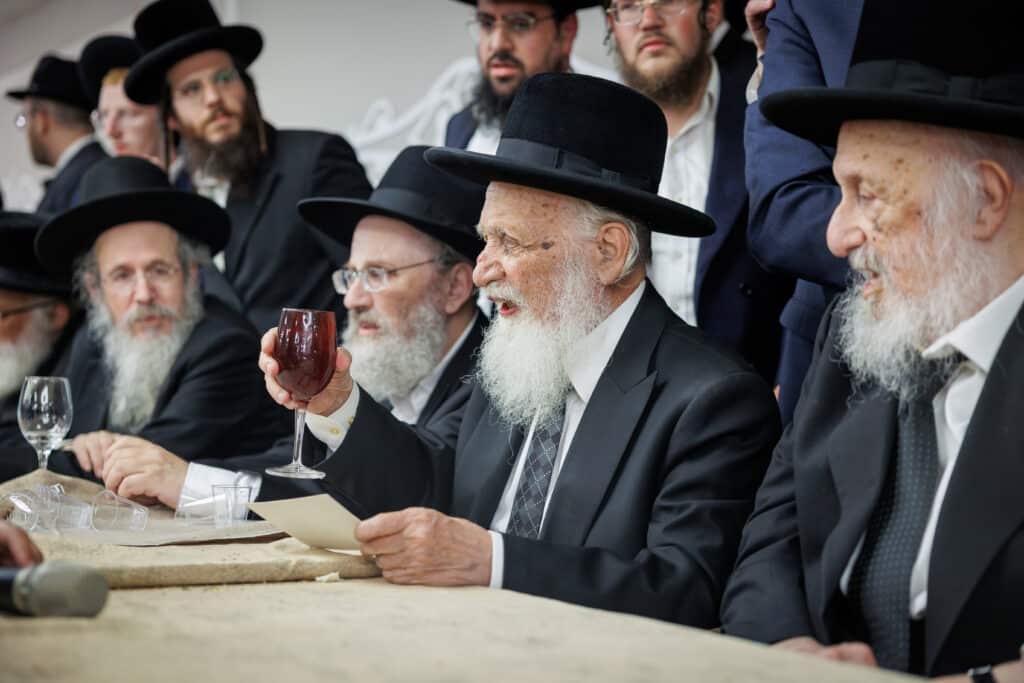 שמחת דגל התורה: נישואי נינו הראשון של מרן הגר״ד לנדו