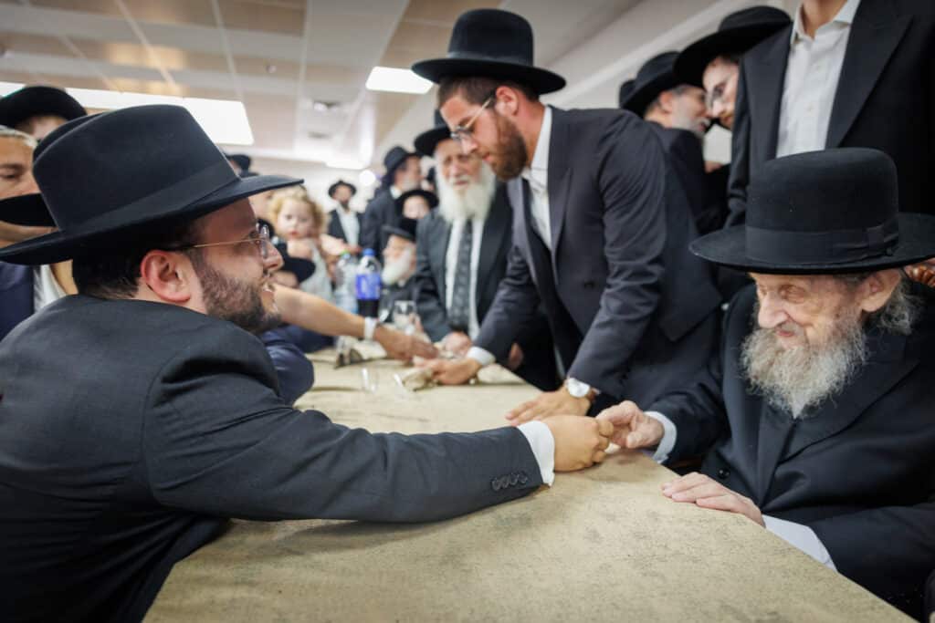 שמחת דגל התורה: נישואי נינו הראשון של מרן הגר״ד לנדו