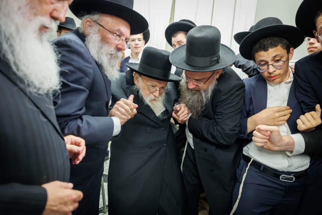 שמחת דגל התורה: נישואי נינו הראשון של מרן הגר״ד לנדו