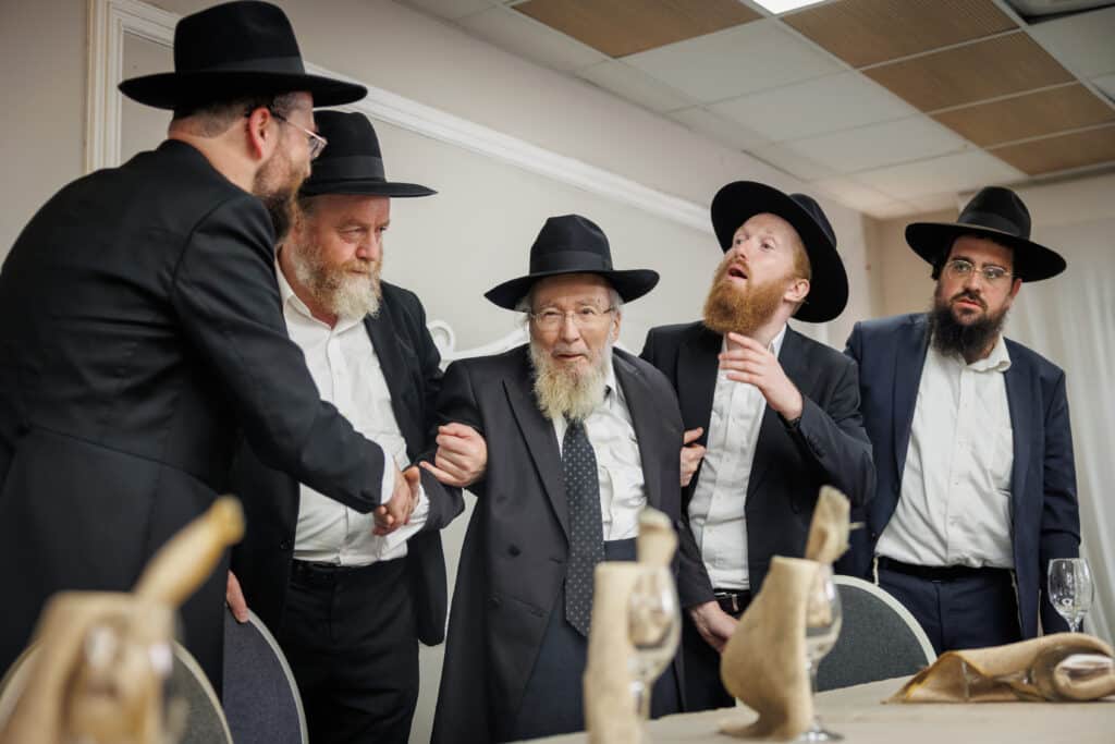 שמחת דגל התורה: נישואי נינו הראשון של מרן הגר״ד לנדו