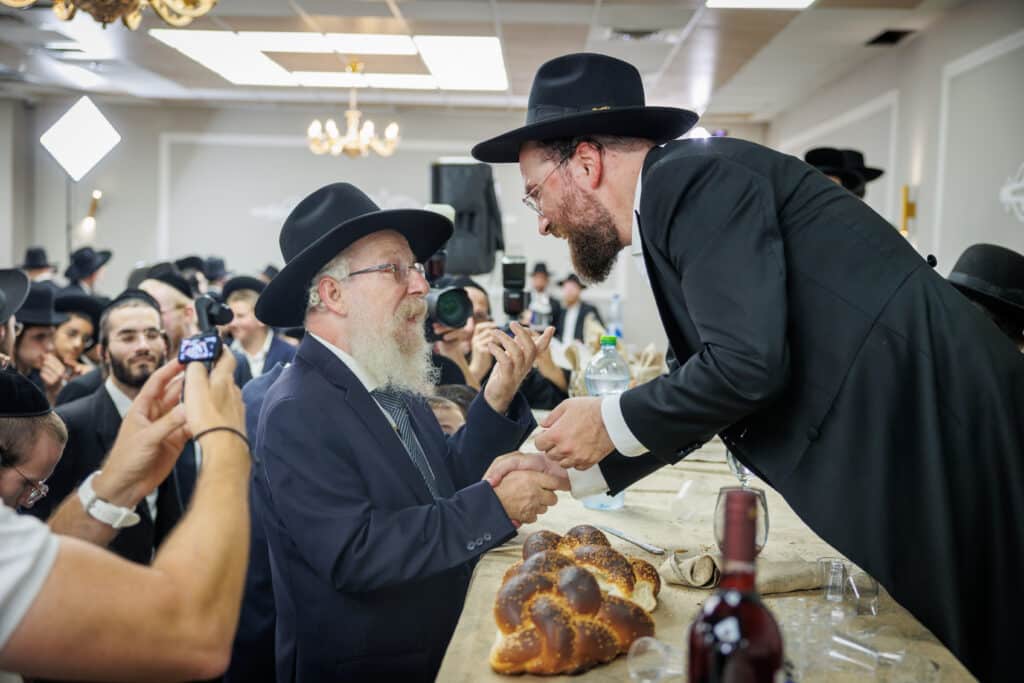 שמחת דגל התורה: נישואי נינו הראשון של מרן הגר״ד לנדו