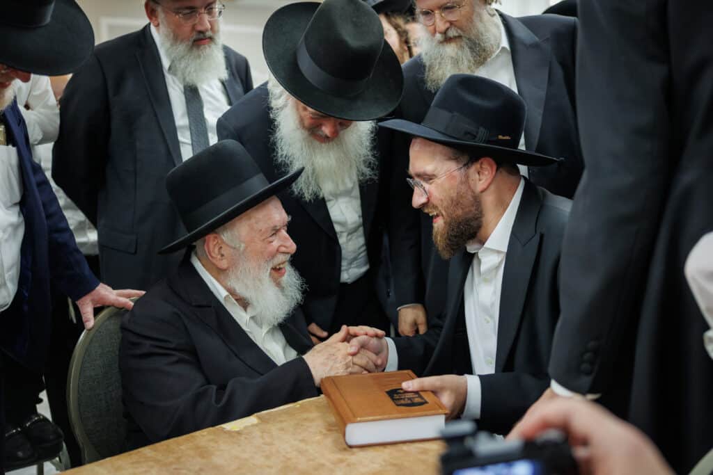 שמחת דגל התורה: נישואי נינו הראשון של מרן הגר״ד לנדו