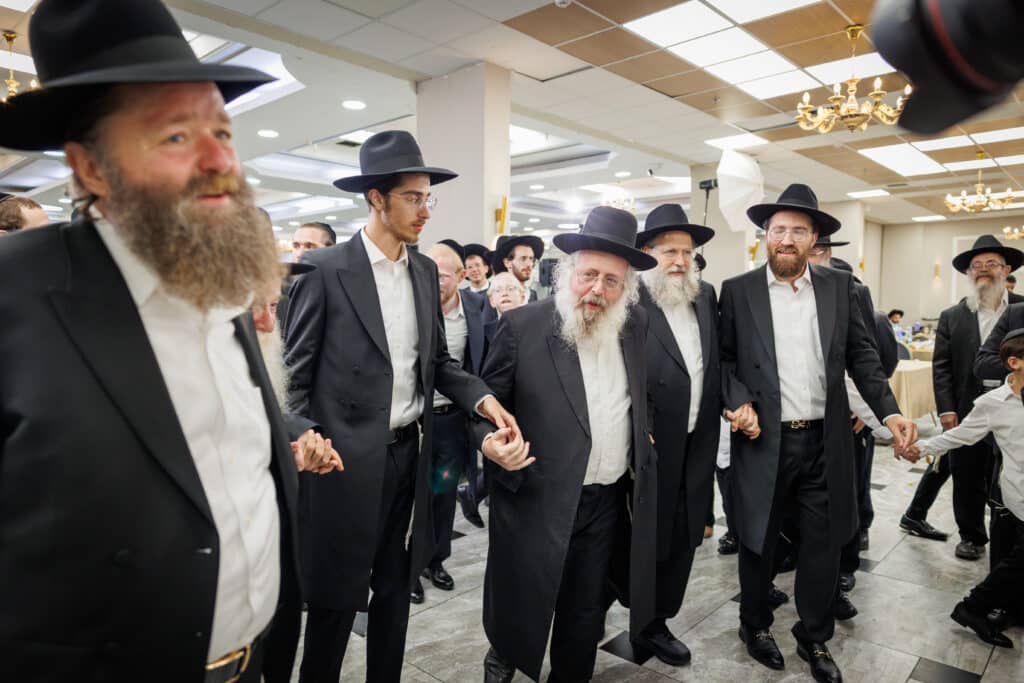 שמחת דגל התורה: נישואי נינו הראשון של מרן הגר״ד לנדו