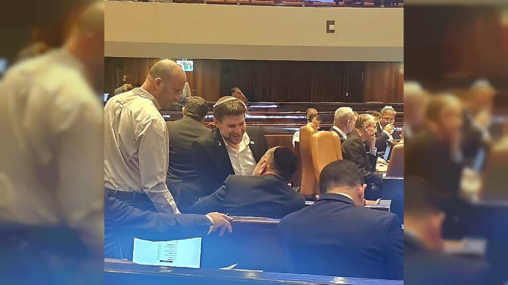 איצקוביץ': תעלומת הקוד הסודי והרחש בחש בדגל התורה