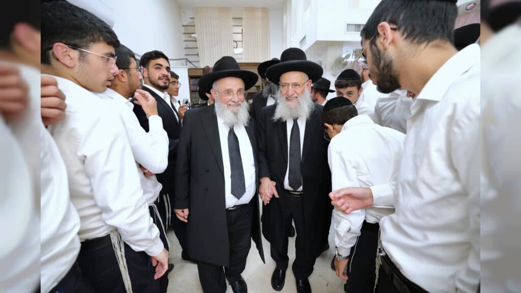 התלמידים מישיבת לבב חכמה נבחנו אצל חבר המועצת