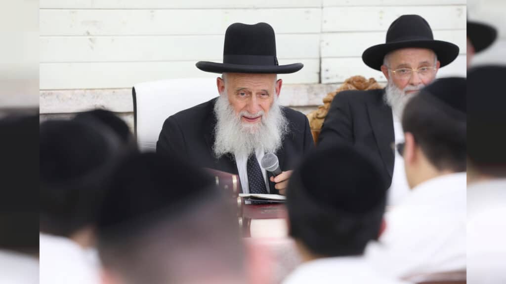 התלמידים מישיבת לבב חכמה נבחנו אצל חבר המועצת