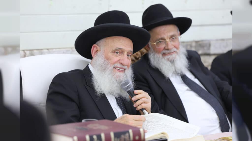 התלמידים מישיבת לבב חכמה נבחנו אצל חבר המועצת