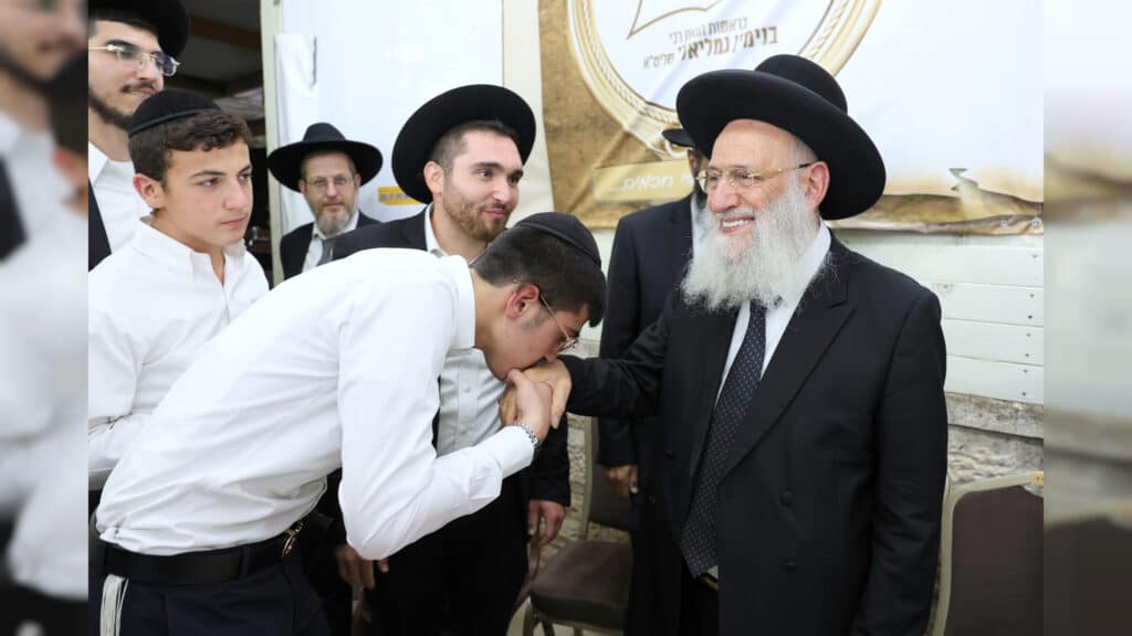 התלמידים מישיבת לבב חכמה נבחנו אצל חבר המועצת