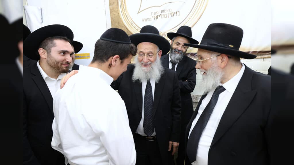 התלמידים מישיבת לבב חכמה נבחנו אצל חבר המועצת