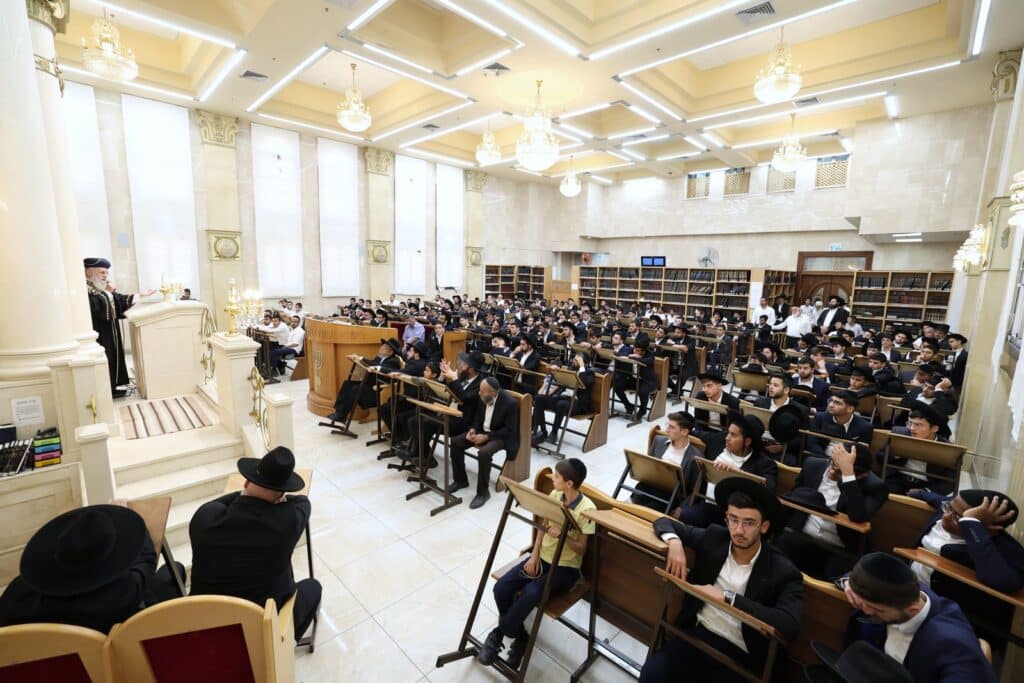 "להיות גאים בזכות לשבת וללמוד תורה"