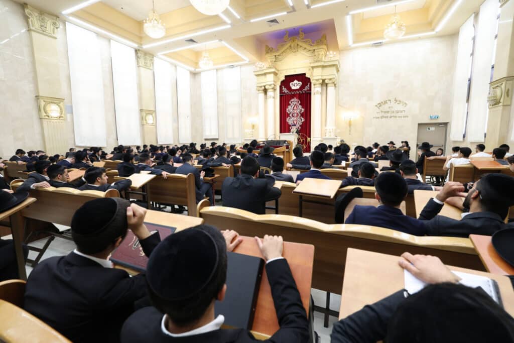 "להיות גאים בזכות לשבת וללמוד תורה"