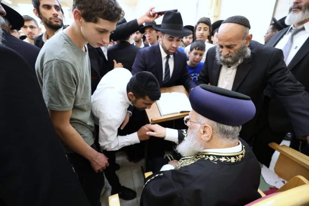"להיות גאים בזכות לשבת וללמוד תורה"