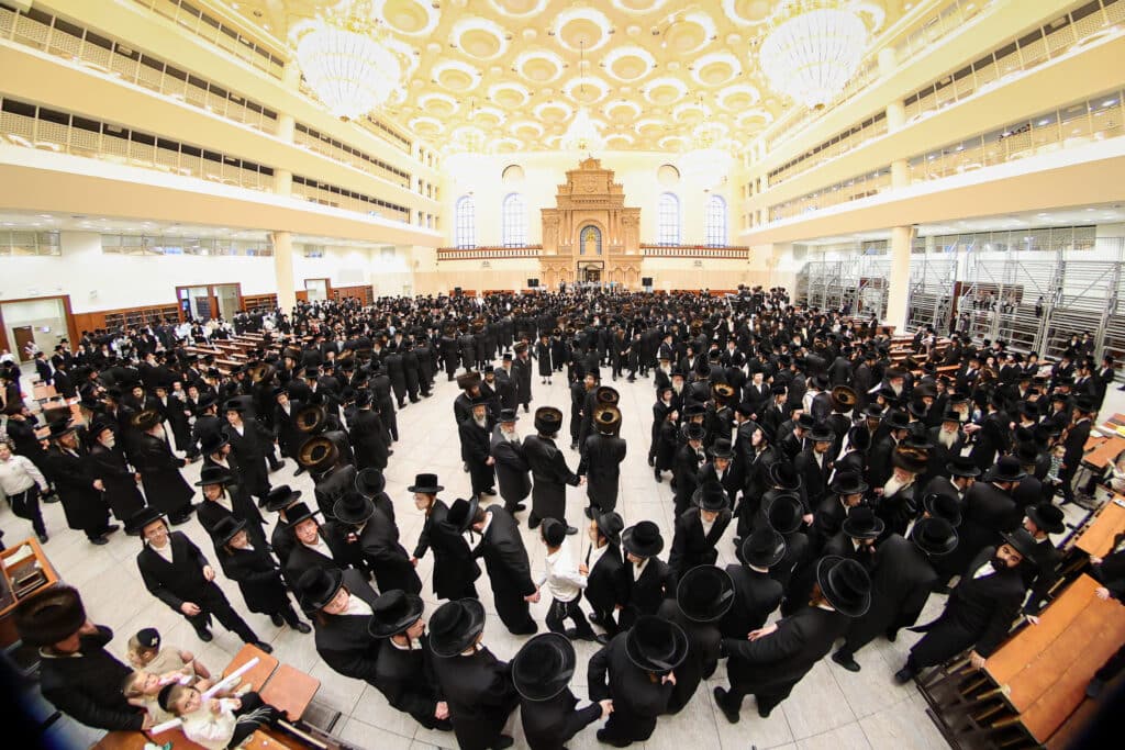 מעמד הכנסת ספר תורה לבית המדרש הגדול ויז'ניץ בבני ברק