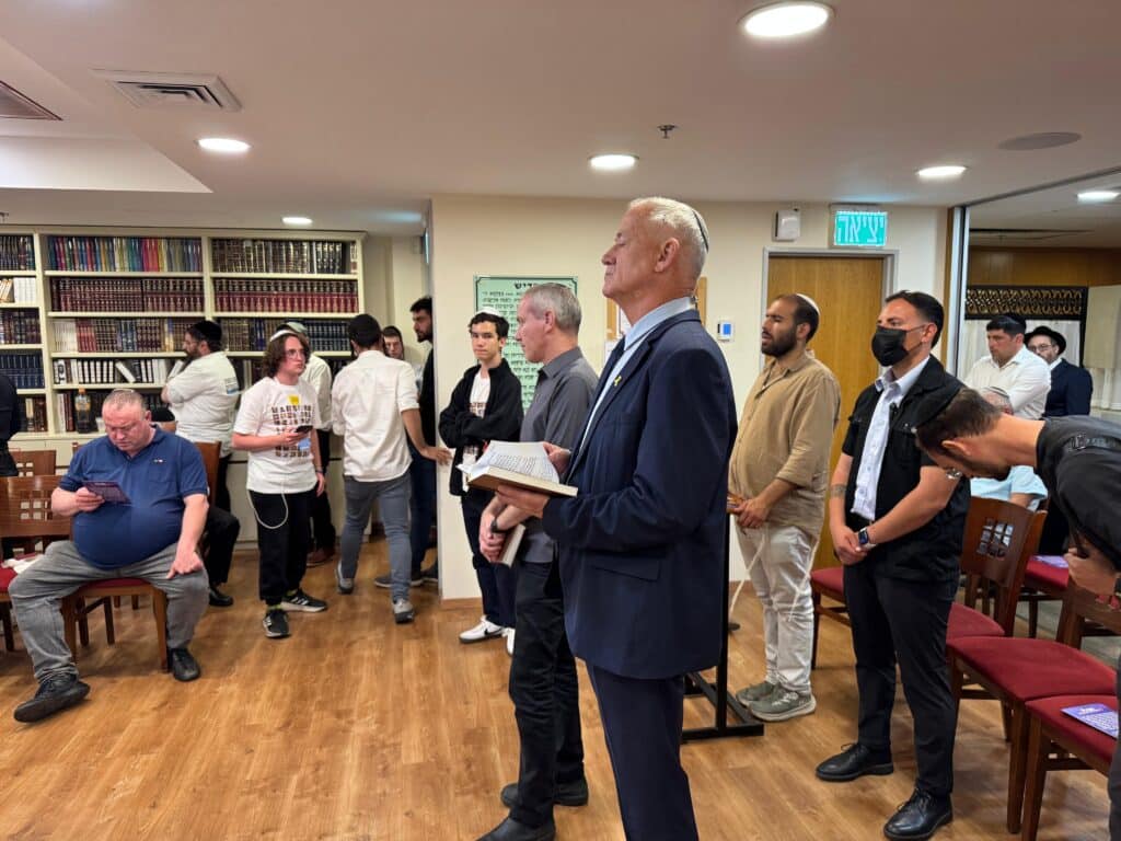 איצקוביץ': תעלומת הקוד הסודי והרחש בחש בדגל התורה