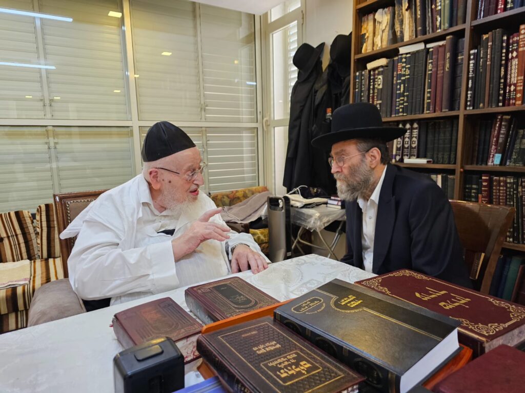 אנשי הצללים נחשפים: המשב"קים החברותות ונאמני הבית