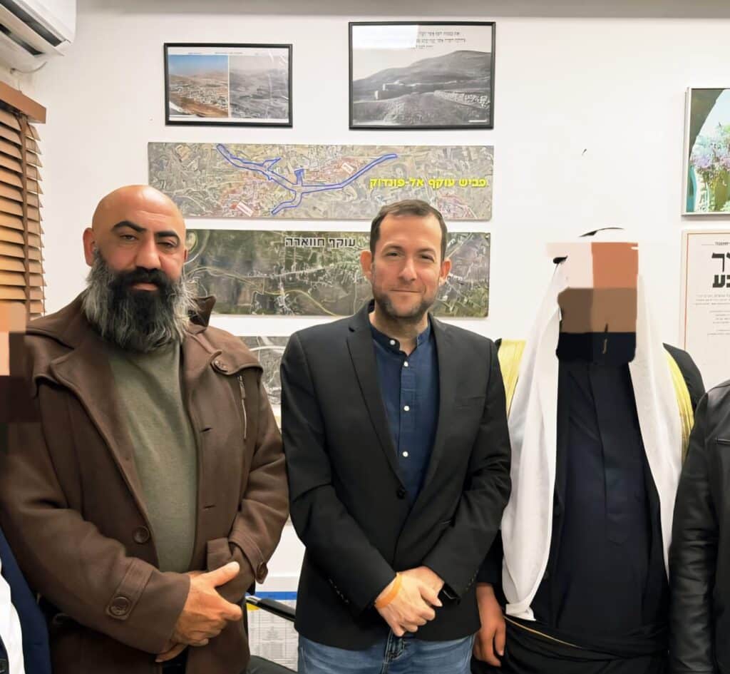 רכבו של השייח' שרוצה להצטרף להסכמי אברהם - הוצת