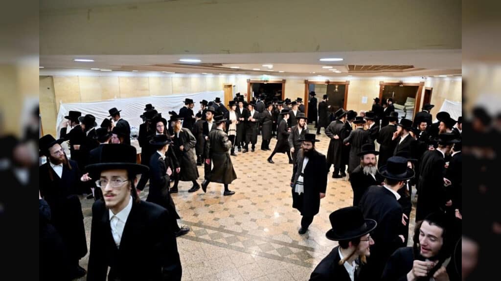 "בהתאסף": מעמד הכנה לקראת הימים הקדושים "בהתאסף": מעמד הכנה לקראת הימים הקדושים