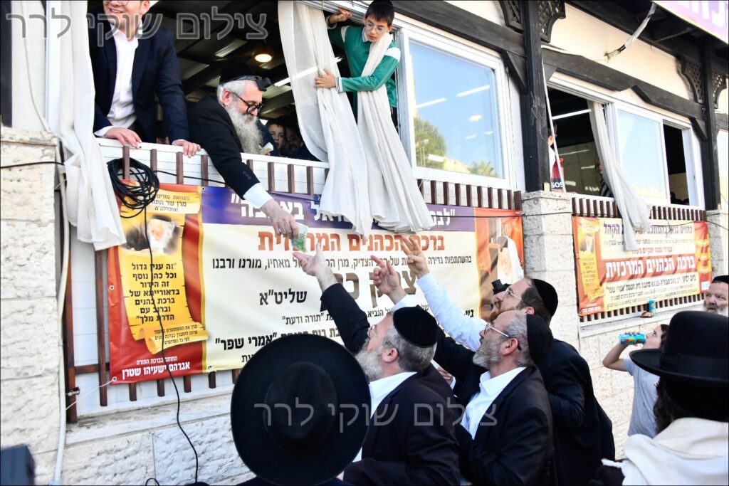 מאות כהנים השתתפו בברכת הכהנים המסורתית בירושלים