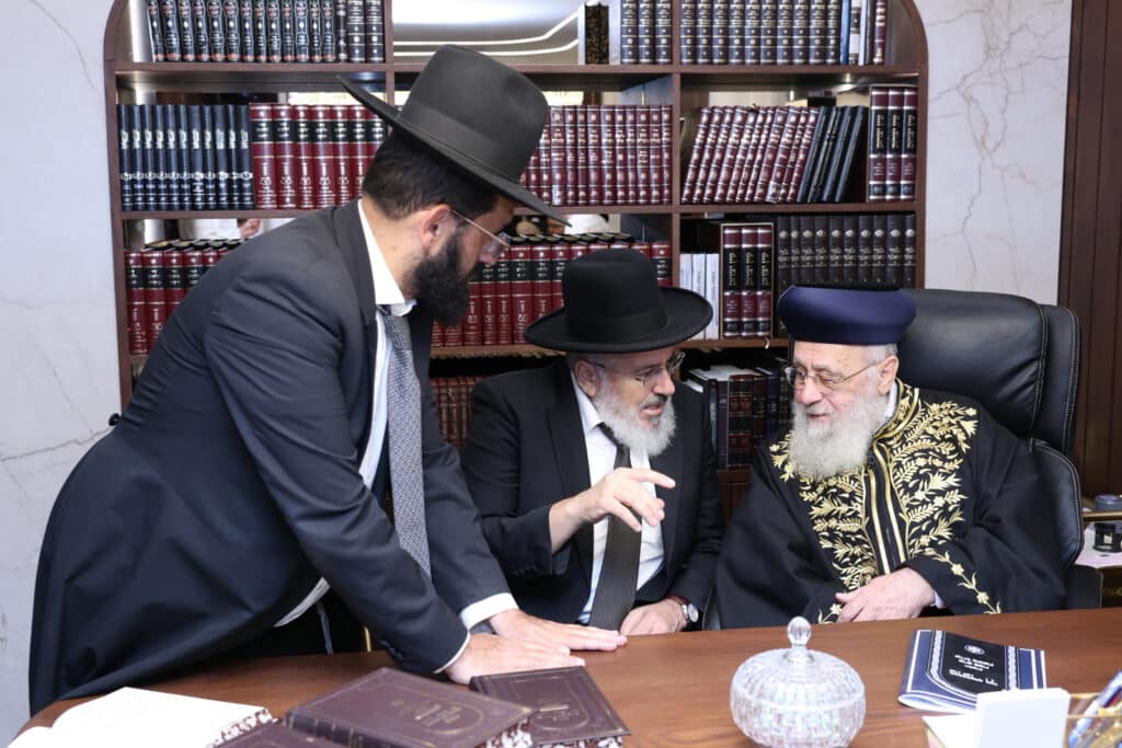 הזוכים מאור יהודה עלו לקבל את הפרס בלשכת הראשל"צ