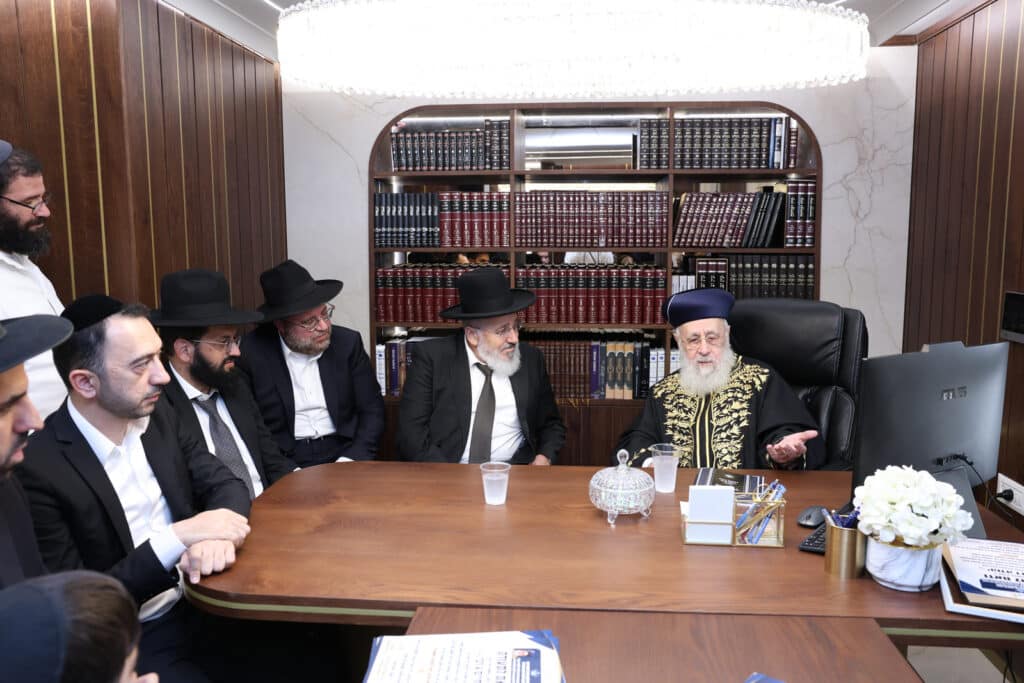 הזוכים מאור יהודה עלו לקבל את הפרס בלשכת הראשל"צ