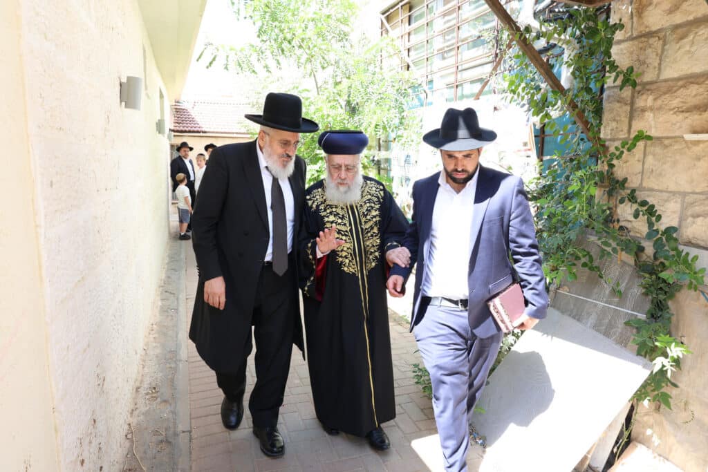 הזוכים מאור יהודה עלו לקבל את הפרס בלשכת הראשל"צ