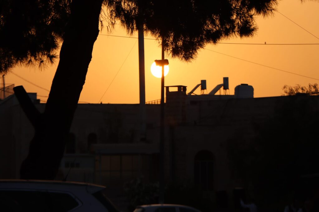 אלפים ליוו למנוחות את מיטתו של הגאון הגרב"ש דויטש