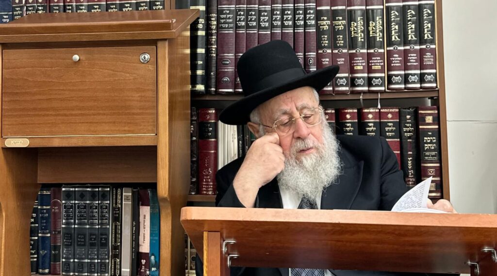 "זקנים משער שבתו": מראות תשעה באב בעולם היהודי