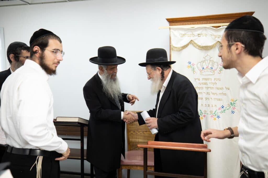 מרן הגר"ש רוזנברג ביקר בישיבת נחלת שני בנחליאל