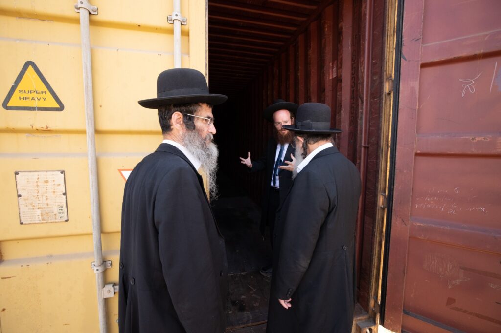 מרן הגר"ש רוזנברג ביקר בישיבת נחלת שני בנחליאל