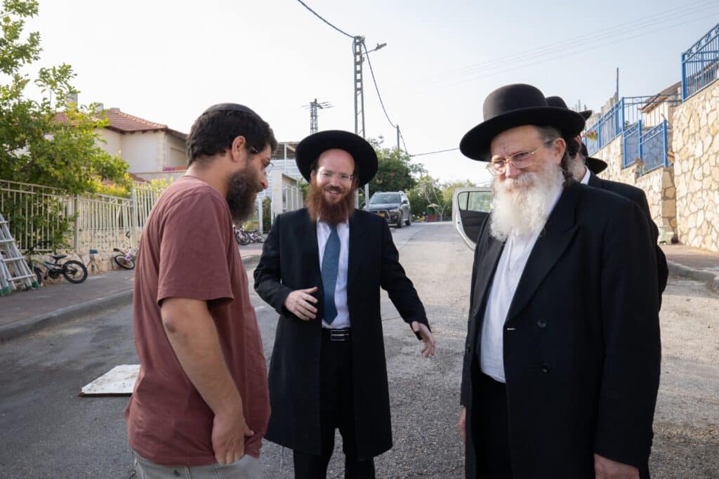 מרן הגר"ש רוזנברג ביקר בישיבת נחלת שני בנחליאל