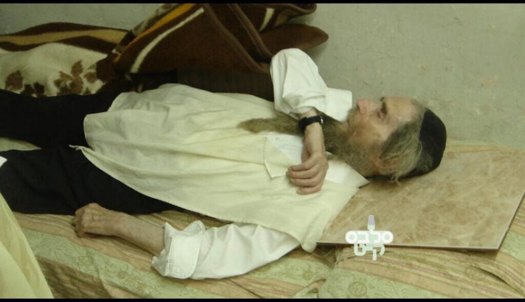 "זקנים משער שבתו": מראות תשעה באב בעולם היהודי