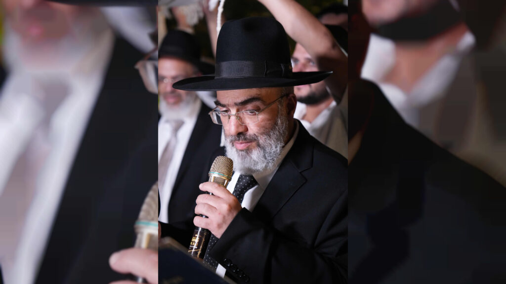 רבנים ואישי ציבור בשמחת נישואי בת הדיין הג"ר ראובן נאקר