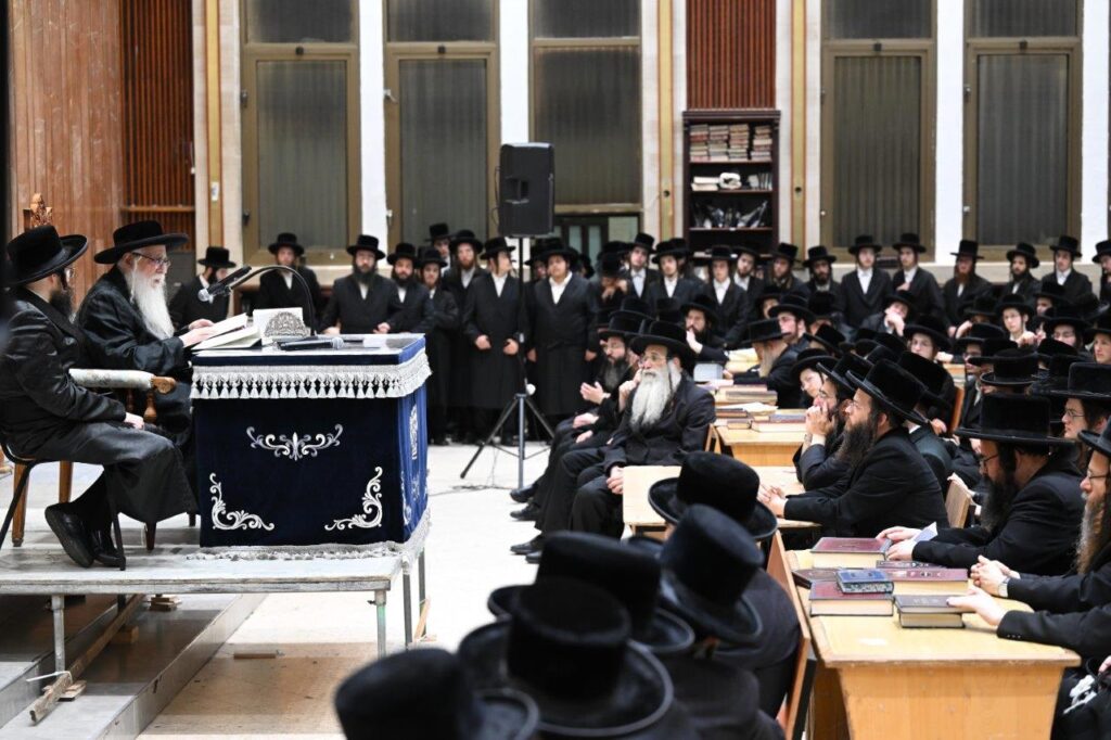 עם שיחה מהאדמו"ר: בישיבות צאנז פתחו את זמן אלול עם שיחה מהאדמו"ר: בישיבות צאנז פתחו את זמן אלול