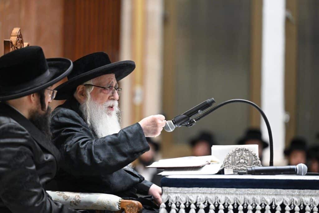 עם שיחה מהאדמו"ר: בישיבות צאנז פתחו את זמן אלול עם שיחה מהאדמו"ר: בישיבות צאנז פתחו את זמן אלול