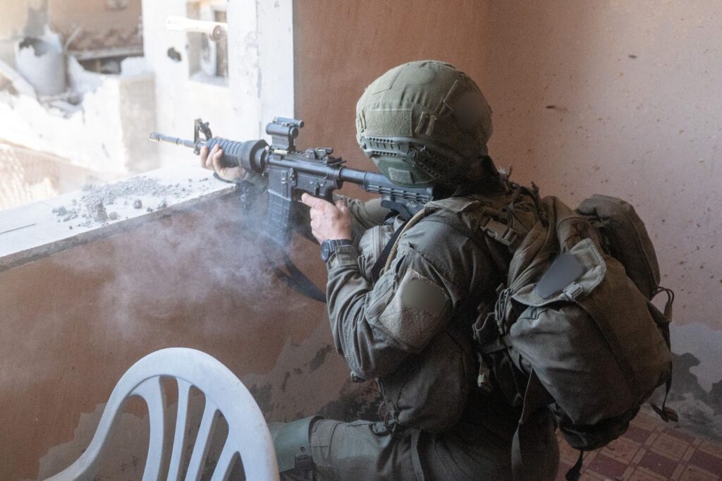 איתור מצבור נשק ענק והשמדת מנהרה באורך שני קילומטר