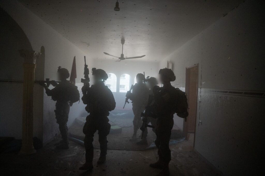 איתור מצבור נשק ענק והשמדת מנהרה באורך שני קילומטר