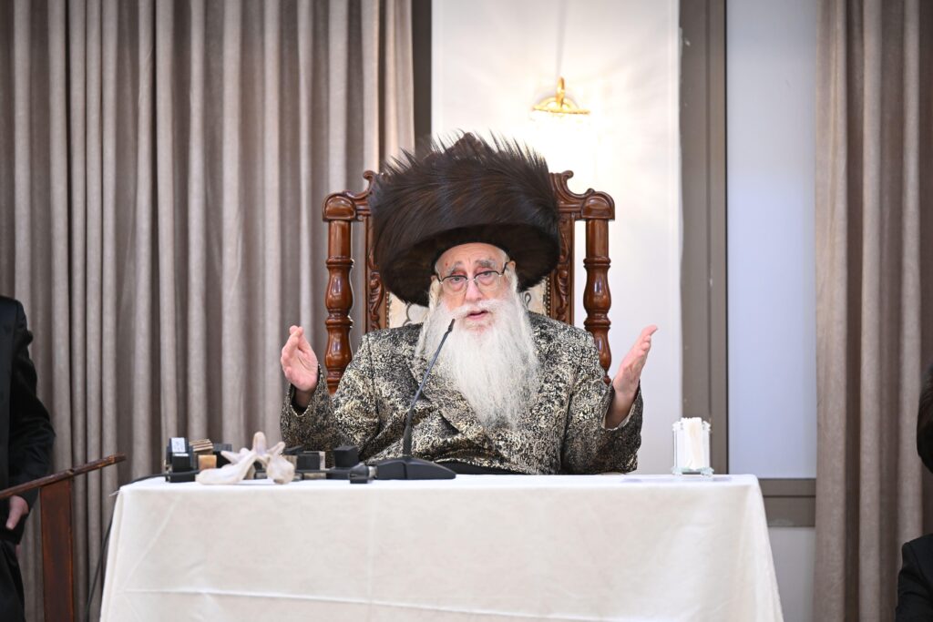 האדמו"ר מצאנז זימן לכנס דחוף את רבני ודייני החסידות